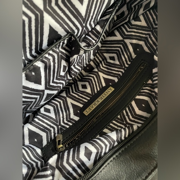 Antik Kraft Coil Handle Satchel - Picture 7 of 7